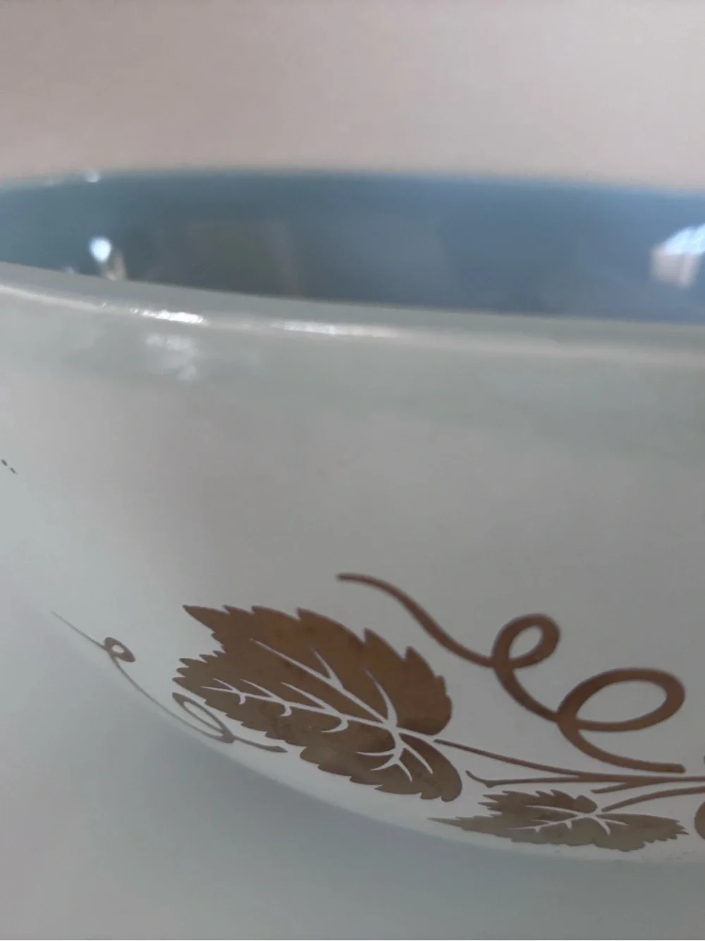 Vintage Pyrex Golden Grapes Promotional Cinderella Bowl - 4qt 444